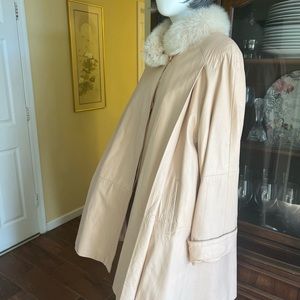 LEATHER SWING COAT EUC